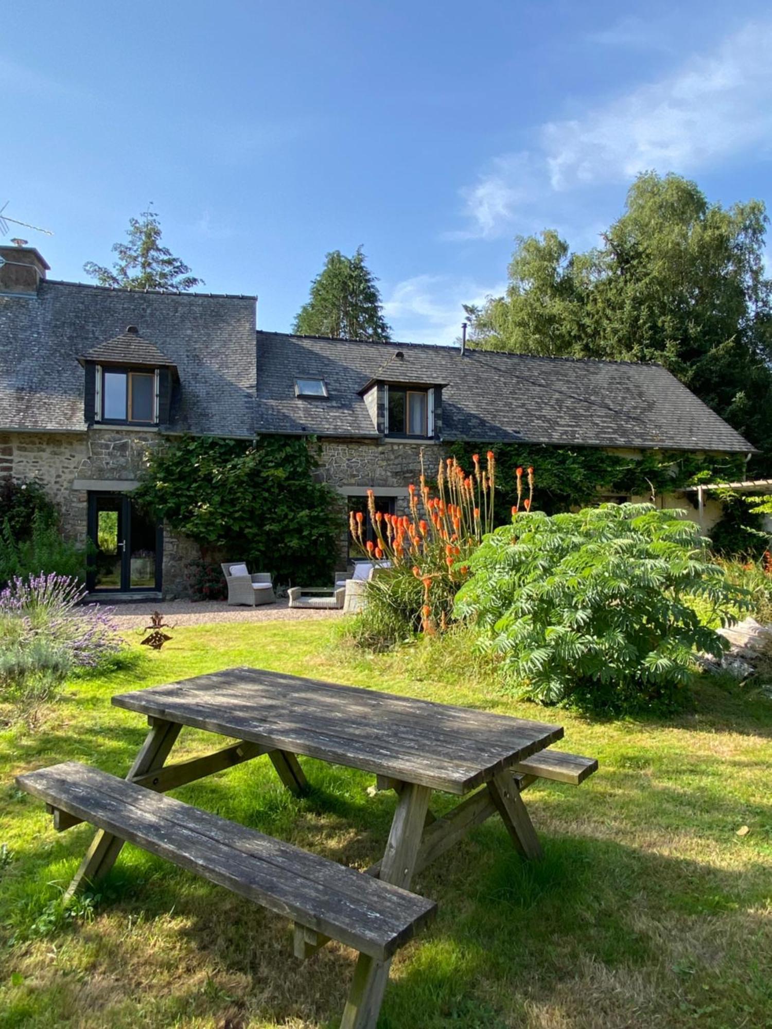L'Hotie De Broceliande, Au Coeur Des Sites Naturels Et Legendaires 뺑뽕 외부 사진